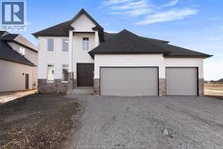 221 COWAN COURT  Amherstburg, ON N9V 4B6