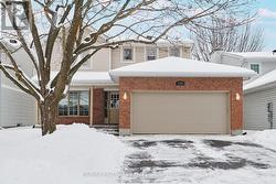 1743 SILVER BARK AVENUE  Ottawa, ON K1C 7A8