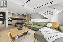 3956 DUMFRIES STREET  Vancouver, BC V5N 0J1