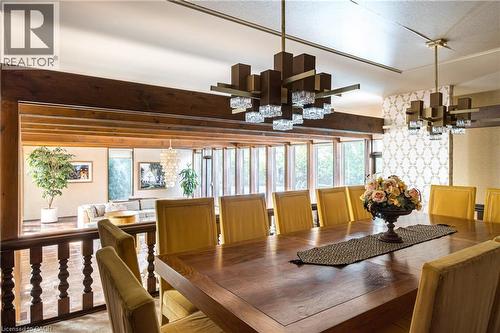 6 Freeland Court, Hamilton, ON - Indoor Photo Showing Dining Room