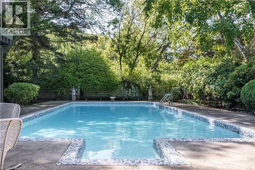 6 Freeland Court, Hamilton, ON - Outdoor With In Ground Pool