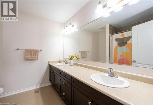 335 Falling Green Crescent, Kitchener, ON - Indoor Photo Showing Bathroom