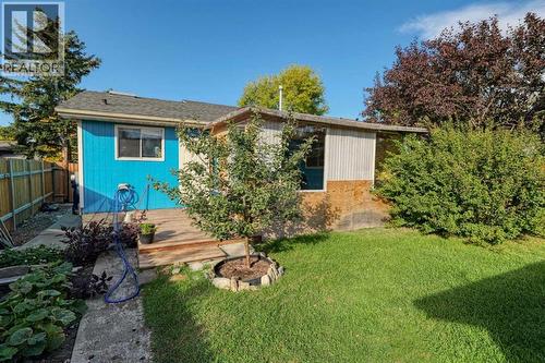 20 Falton Way Ne, Calgary, AB - Outdoor