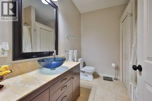 501 6 Avenue, Warner, AB - Indoor Photo Showing Bathroom