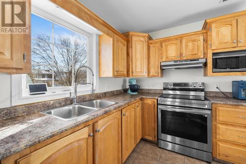 15 Barbour Circle, Charlottetown, PE - Indoor Photo Showing Kitchen With Double Sink