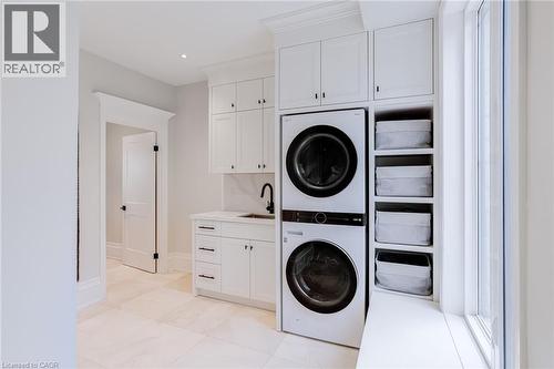 18 Elder Crescent, Ancaster, ON - Indoor Photo Showing Laundry Room