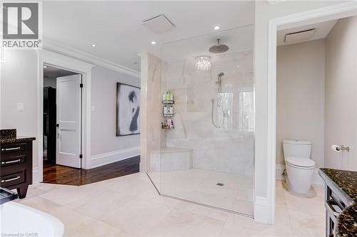 18 Elder Crescent, Ancaster, ON - Indoor Photo Showing Bathroom