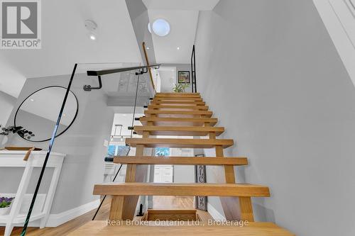 19 Hornby Court, Cambridge, ON - Indoor Photo Showing Other Room