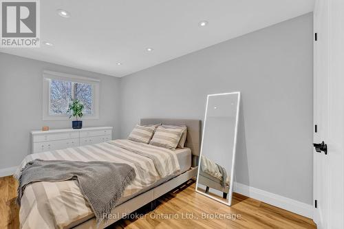 19 Hornby Court, Cambridge, ON - Indoor Photo Showing Bedroom