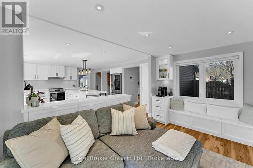 19 Hornby Court, Cambridge, ON - Indoor