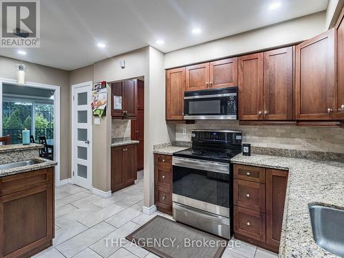 29 Culpepper Drive, Waterloo, ON - Indoor Photo Showing Kitchen