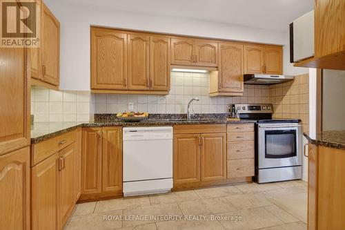 13 - 2415 Southvale Crescent, Ottawa, ON - Indoor Photo Showing Kitchen