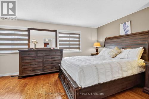 13 - 2415 Southvale Crescent, Ottawa, ON - Indoor Photo Showing Bedroom