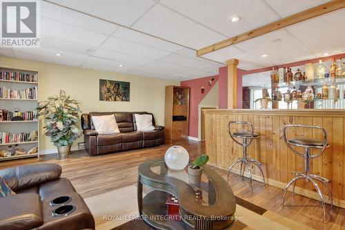 13 - 2415 Southvale Crescent, Ottawa, ON - Indoor