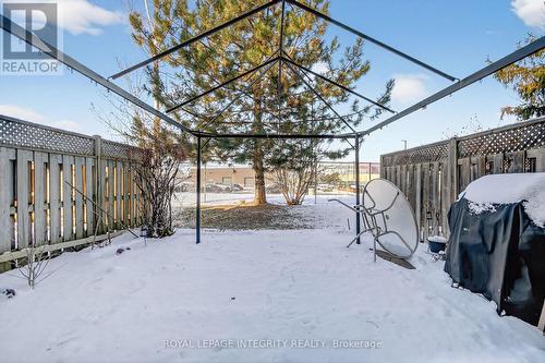 13 - 2415 Southvale Crescent, Ottawa, ON - Outdoor