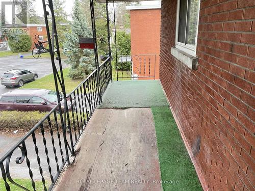 Front facing balcony - 482 Vernon Avenue, Ottawa, ON - Outdoor
