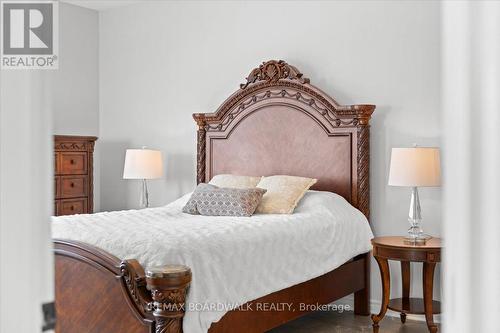 779 Keinouche Place, Ottawa, ON - Indoor Photo Showing Living Room