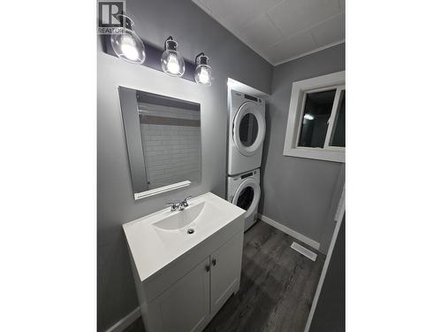 1847 Maple Drive, Quesnel, BC - Indoor Photo Showing Laundry Room