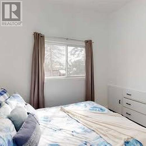 259 Ross Avenue, Kitchener, ON - Indoor Photo Showing Bedroom