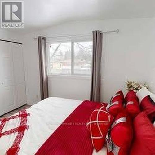 259 Ross Avenue, Kitchener, ON - Indoor Photo Showing Bedroom