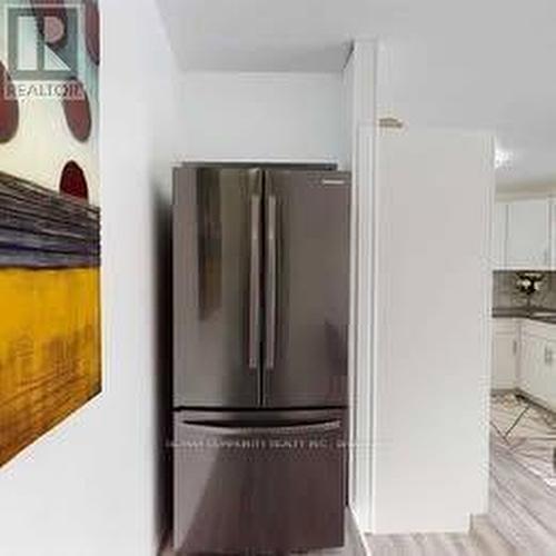 259 Ross Avenue, Kitchener, ON - Indoor Photo Showing Kitchen