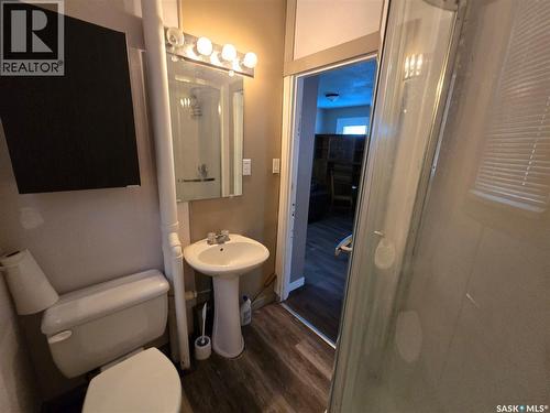 719 Main Street, Kipling, SK - Indoor Photo Showing Bathroom
