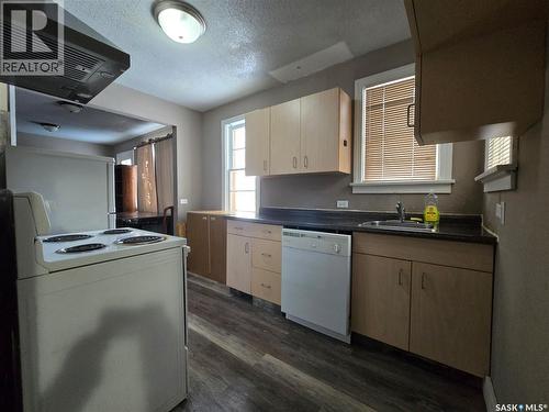 719 Main Street, Kipling, SK - Indoor Photo Showing Kitchen