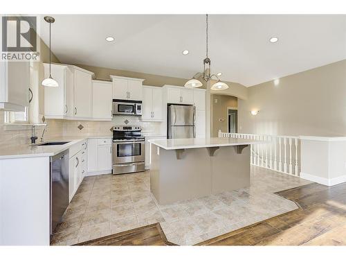 4035 Gellatly Road S Unit# 273, West Kelowna, BC - Indoor Photo Showing Kitchen With Upgraded Kitchen