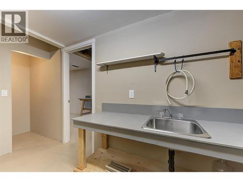 4035 Gellatly Road S Unit# 273, West Kelowna, BC - Indoor Photo Showing Kitchen