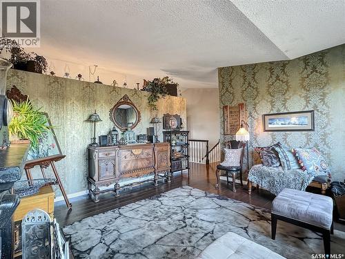 110 Sunset Crescent, Balcarres, SK - Indoor Photo Showing Living Room