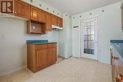 Kitchen - Main Floor - 