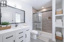 AI. Staged Master Ensuite - 