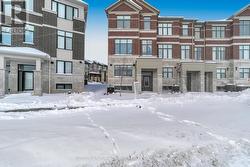 72 LUNAY DRIVE  Richmond Hill, ON L4S 0P2