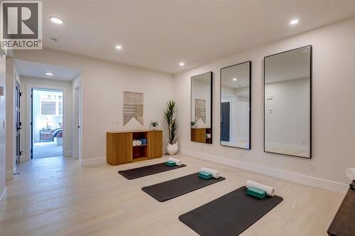 11 Normandy Lane Sw, Calgary, AB - Indoor