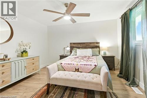 19 Wallace Place, Caledonia, ON - Indoor Photo Showing Bedroom