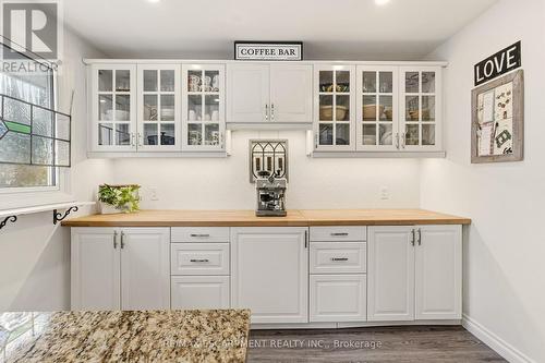 566 Lani Crescent, Burlington, ON - Indoor Photo Showing Other Room