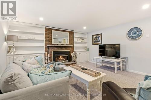 566 Lani Crescent, Burlington, ON - Indoor Photo Showing Living Room With Fireplace