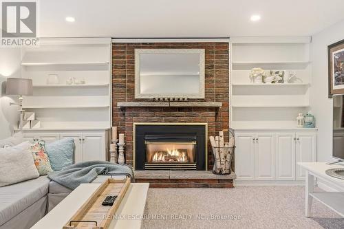 566 Lani Crescent, Burlington, ON - Indoor Photo Showing Living Room With Fireplace