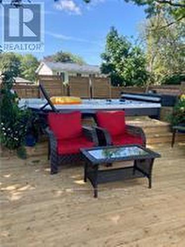 566 Lani Crescent, Burlington, ON - Outdoor