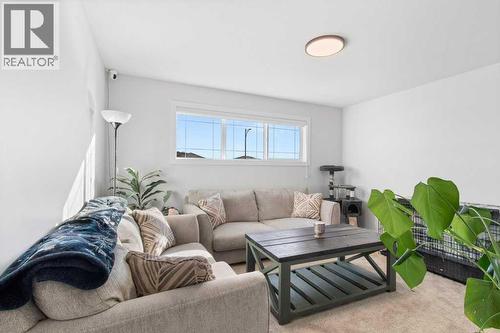 16 Trinity Street, Lacombe, AB - Indoor Photo Showing Living Room