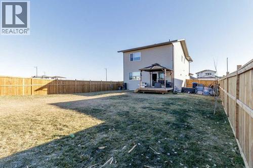 16 Trinity Street, Lacombe, AB - Outdoor