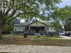 730 CABANA ROAD West Unit# B  Windsor, ON N9G 1B4