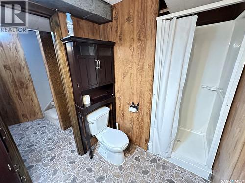 44 Campbell Place, Clavet, SK - Indoor Photo Showing Bathroom