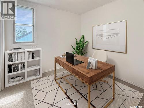 371 6Th Avenue Nw, Swift Current, SK - Indoor Photo Showing Other Room