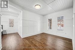 Primary Bedroom Sitting Area - 