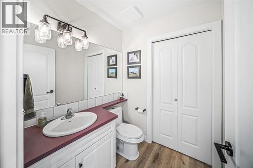 108 Lougheed Circle, Banff, AB - Indoor Photo Showing Bathroom