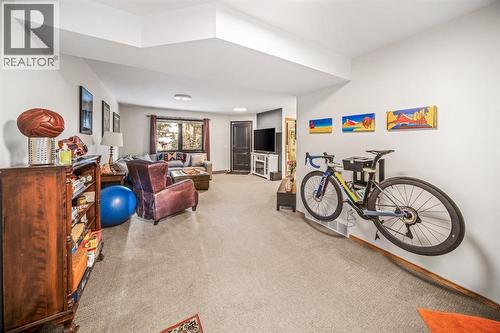 108 Lougheed Circle, Banff, AB - Indoor Photo Showing Other Room