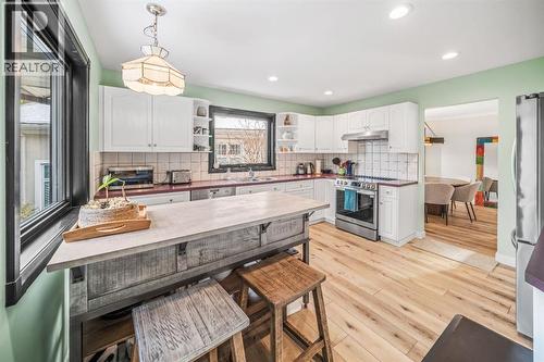 108 Lougheed Circle, Banff, AB - Indoor Photo Showing Kitchen