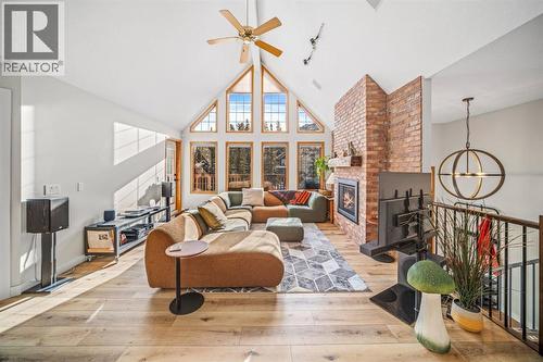 108 Lougheed Circle, Banff, AB - Indoor Photo Showing Other Room