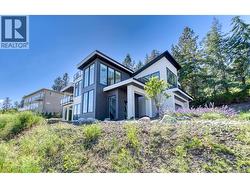 2672 Lakeridge Road  West Kelowna, BC V1Z 1Y2